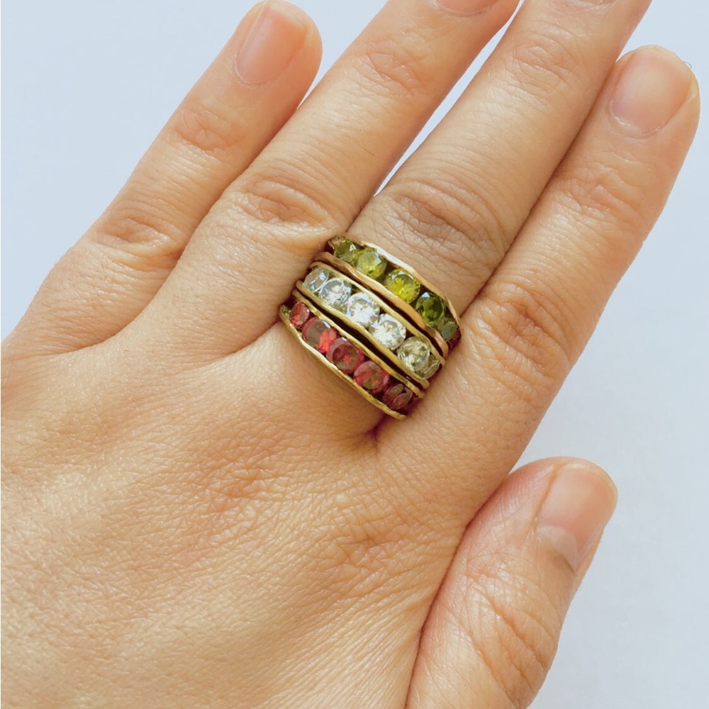 Green Crystal Peridot Quartz 22k GP Stacking Ring. Size 7.5